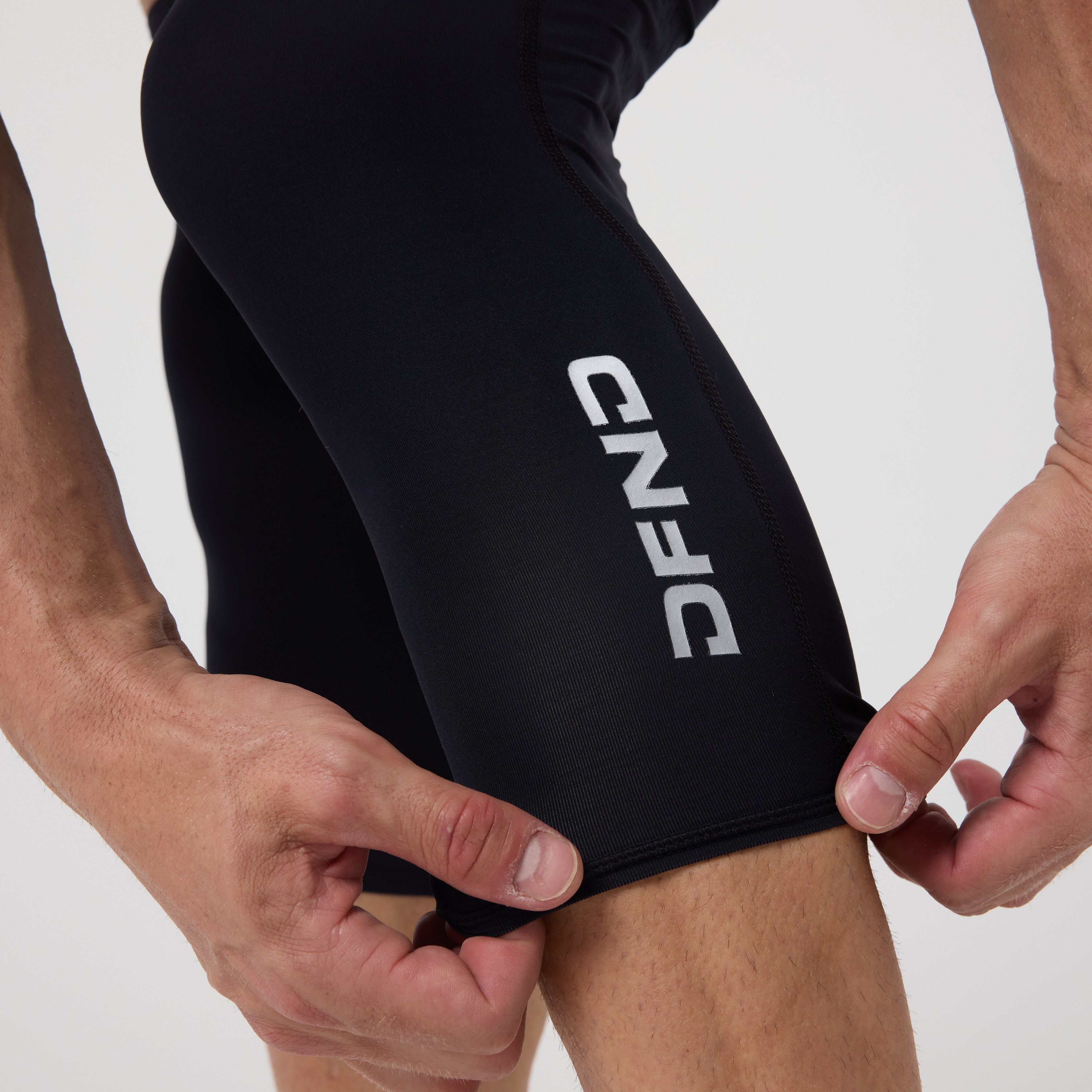 Active Ax Compression Knee Sleeves – Joint Support – DFND USA