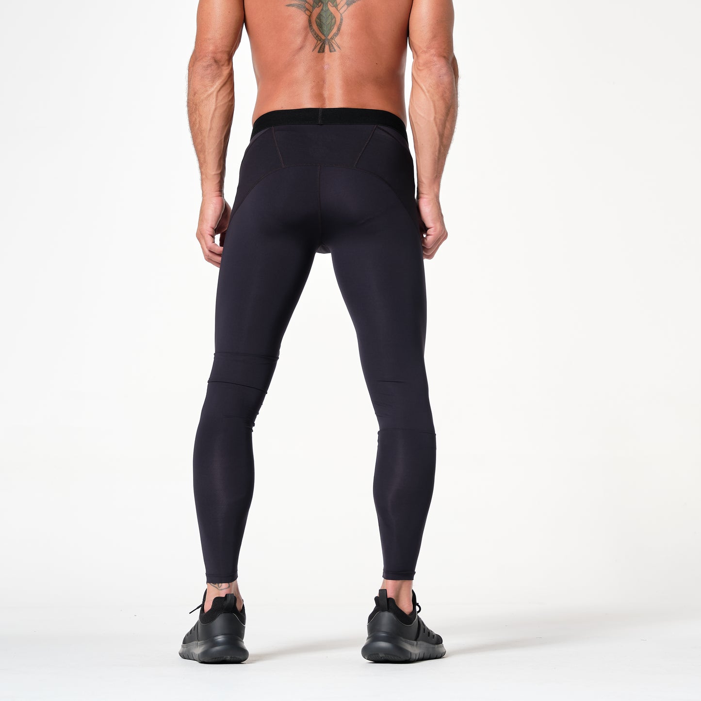 RECOVERY Men Black Compression Footed Leggings with Silver Anti