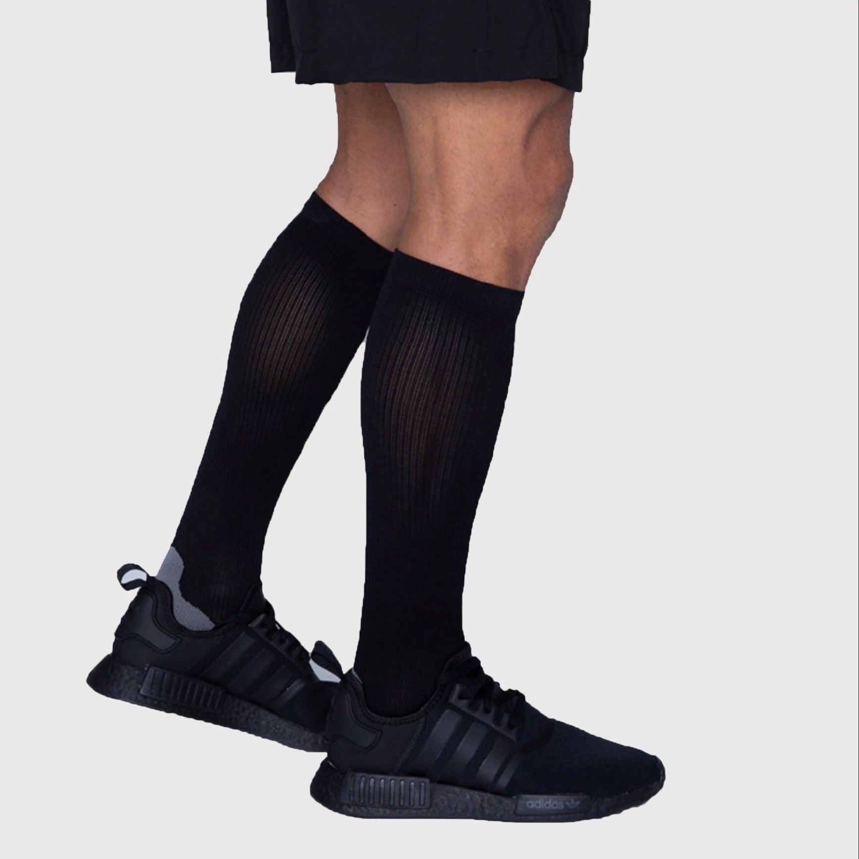 adidas Compression Calf Sleeves - Black - S/M : : Health &  Personal Care